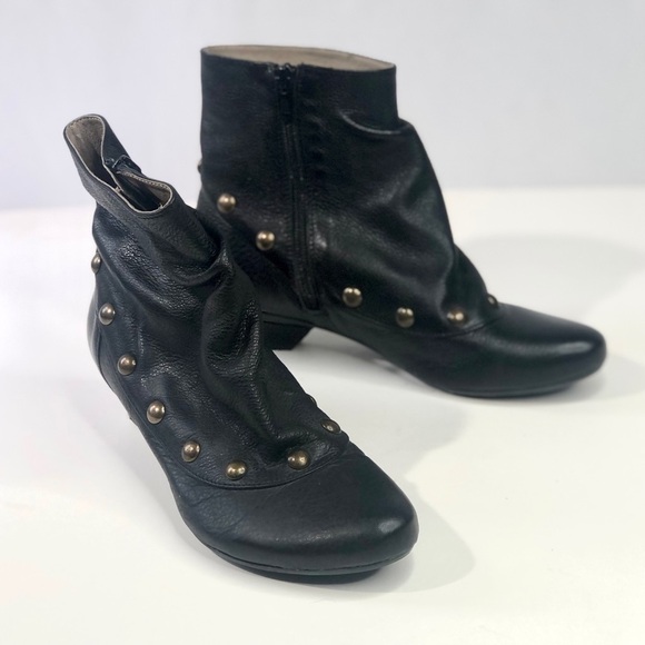 Eric Michael slouchy booties black w/ brass studs - Picture 3 of 11